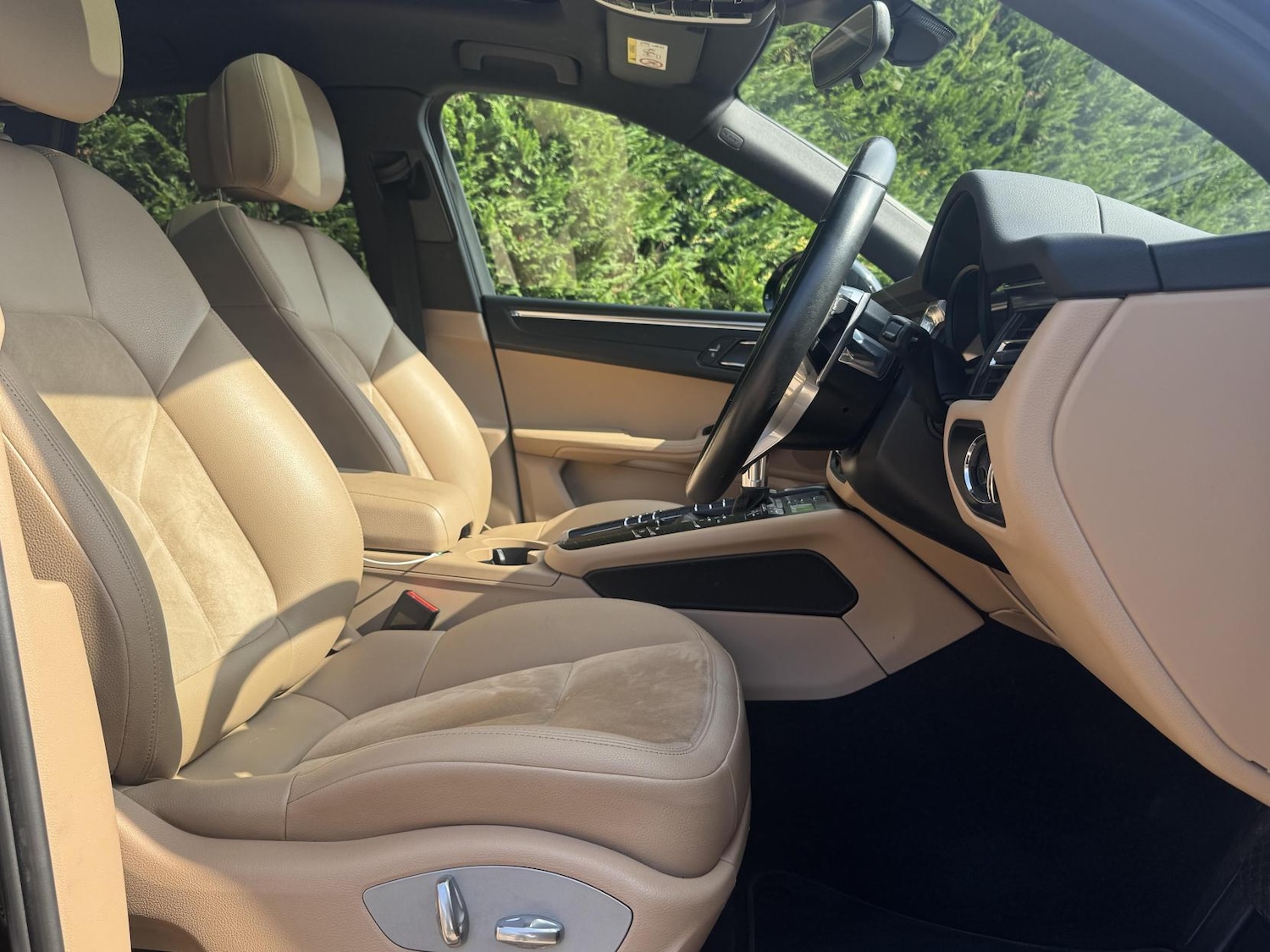 Used Porsche Macan 2020 for sale - 76925328: Photo 33