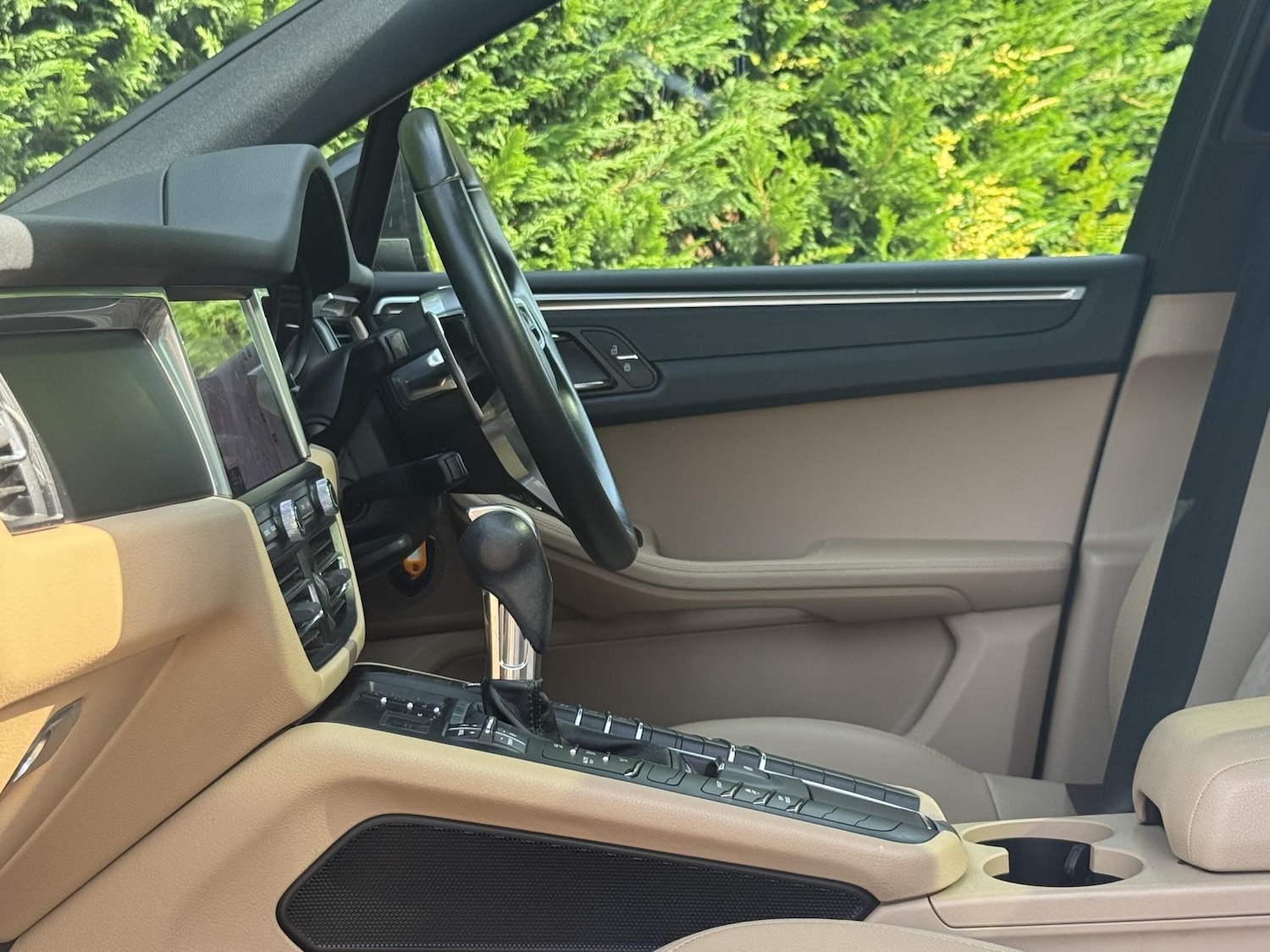 Used Porsche Macan 2020 for sale - 76925328: Photo 54