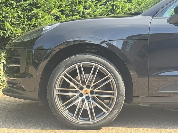 Used Porsche Macan 2020 for sale - 75675475: Photo 22