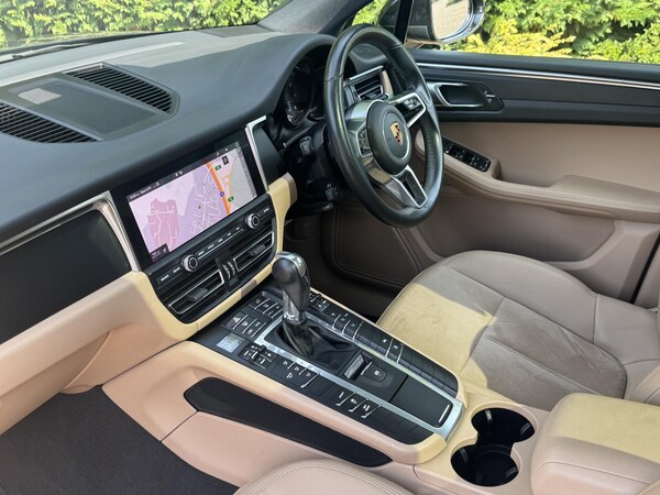 Used Porsche Macan 2020 for sale - 75675475: Photo 52