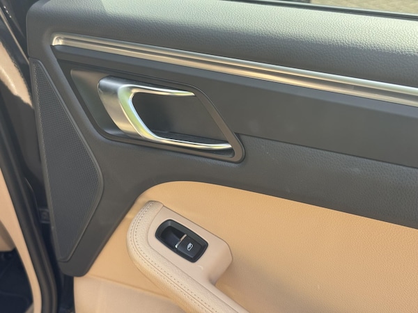 Used Porsche Macan 2020 for sale - 75675475: Photo 57