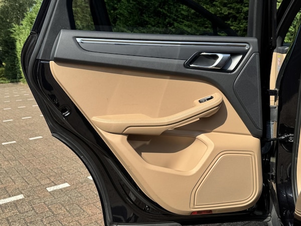 Used Porsche Macan 2020 for sale - 75675475: Photo 61
