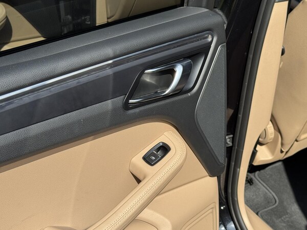 Used Porsche Macan 2020 for sale - 75675475: Photo 62