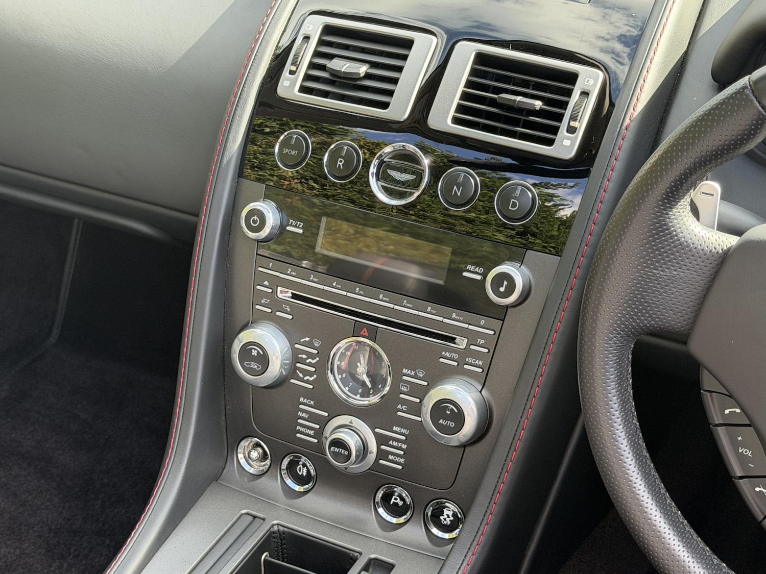 Used Aston Martin Vantage 2014 for sale - 78071671: Photo 29