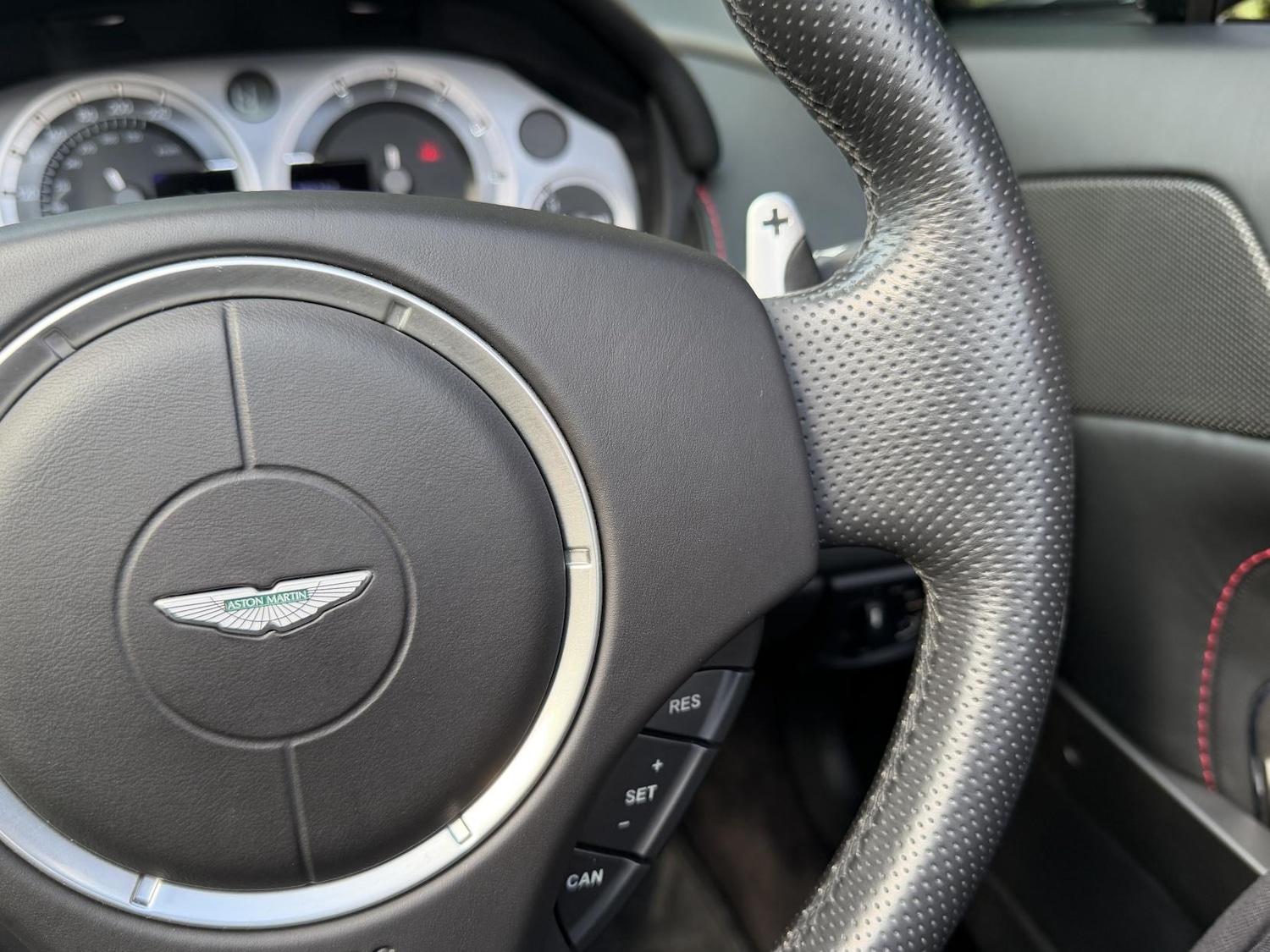 Used Aston Martin Vantage 2014 for sale - 78071671: Photo 35