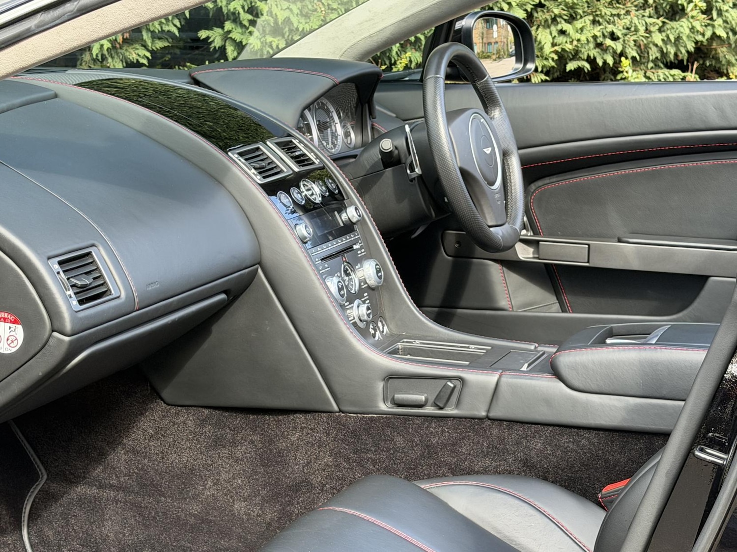 Used Aston Martin Vantage 2014 for sale - 78071671: Photo 41