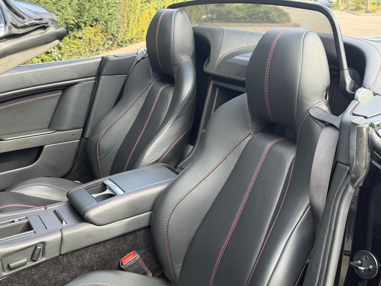 Used Aston Martin Vantage 2014 for sale - 78071671: Photo 43