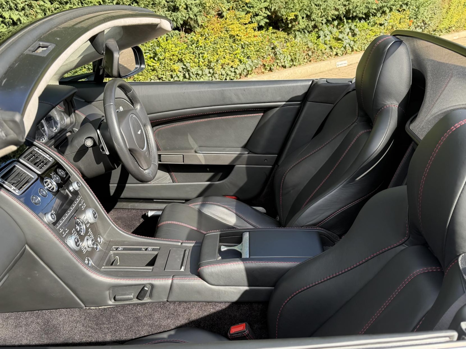 Used Aston Martin Vantage 2014 for sale - 78071671: Photo 44