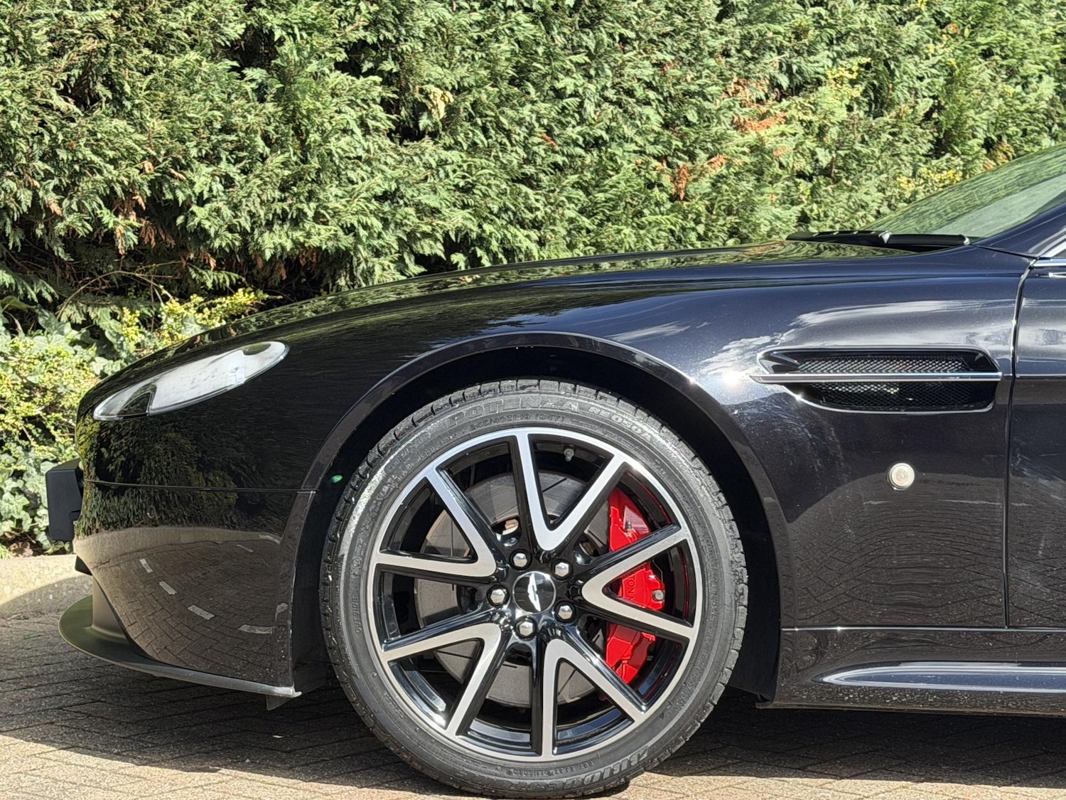 Used Aston Martin Vantage 2014 for sale - 78071671: Photo 51