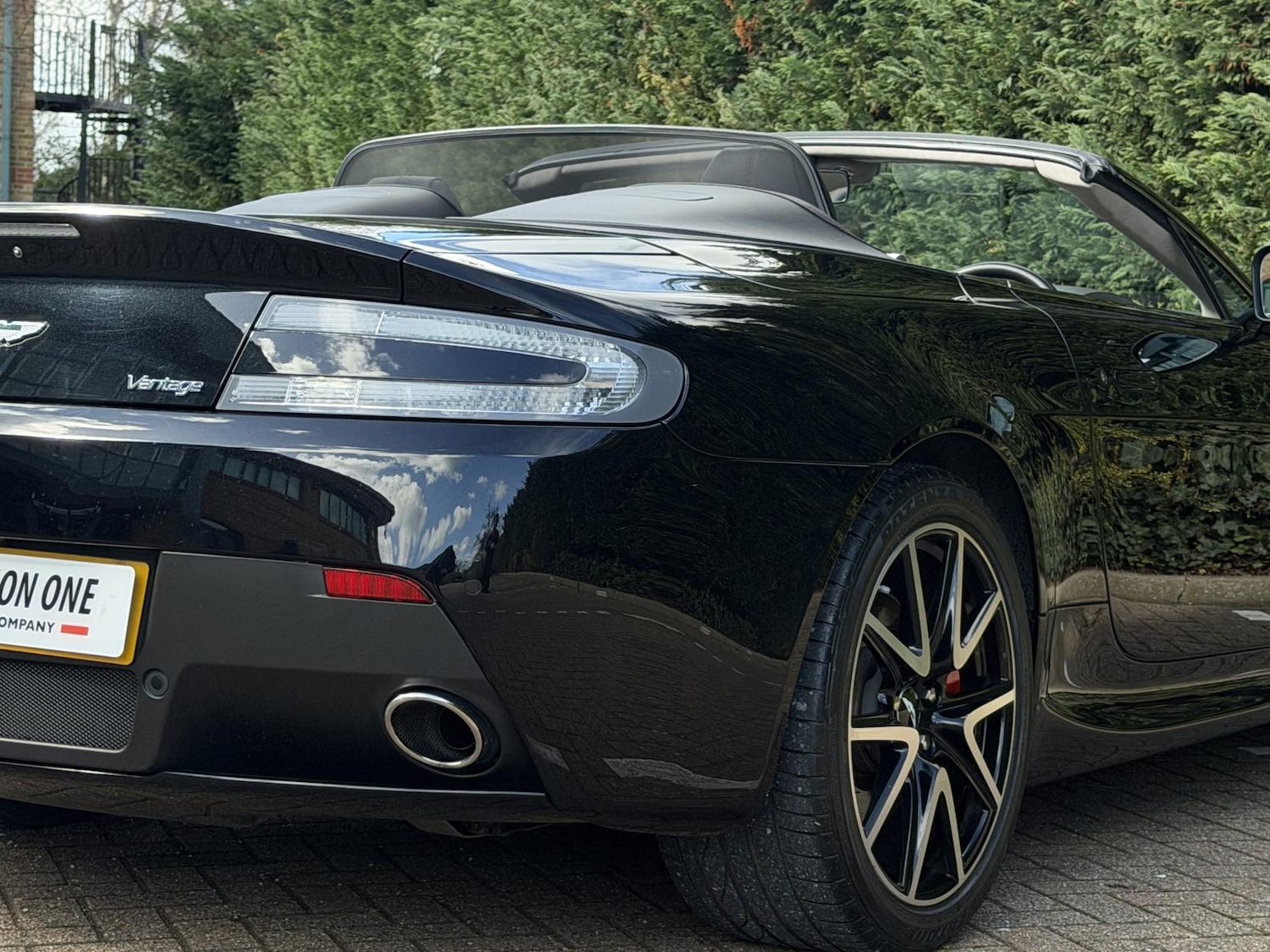 Used Aston Martin Vantage 2014 for sale - 78071671: Photo 57