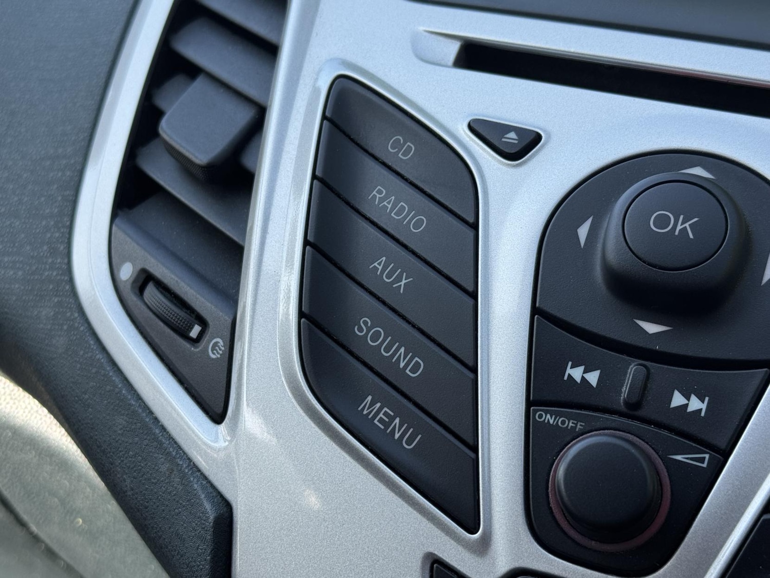 Used Ford Fiesta 2009 for sale - 78014789: Photo 30