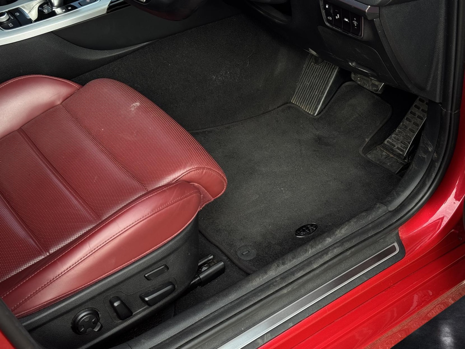 Used Kia Stinger 2018 for sale - 78067623: Photo 26