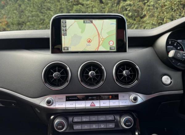 Used Kia Stinger 2018 for sale - 78067623: Photo 32