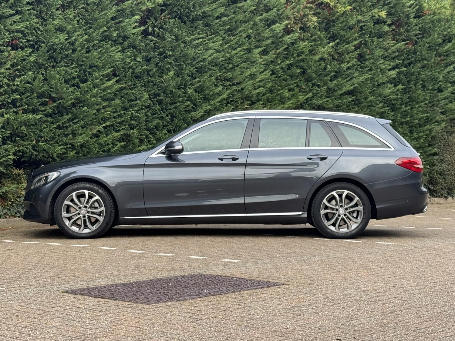 Used Mercedes-Benz C Class 2014 for sale - 76643864: Photo 5