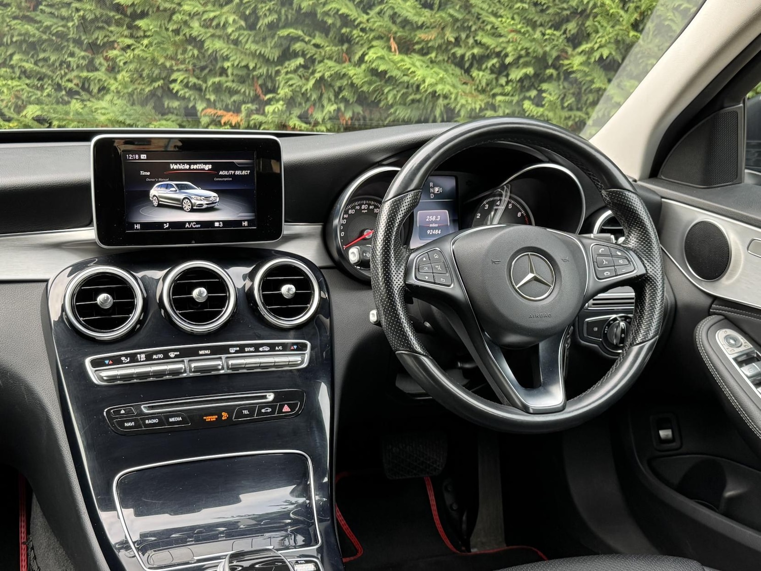 Used Mercedes-Benz C Class 2014 for sale - 76643864: Photo 70