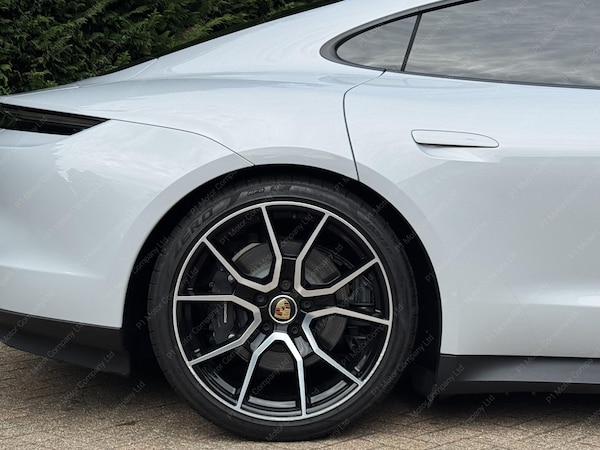 Used Porsche Taycan 2023 for sale - 76135819: Photo 14