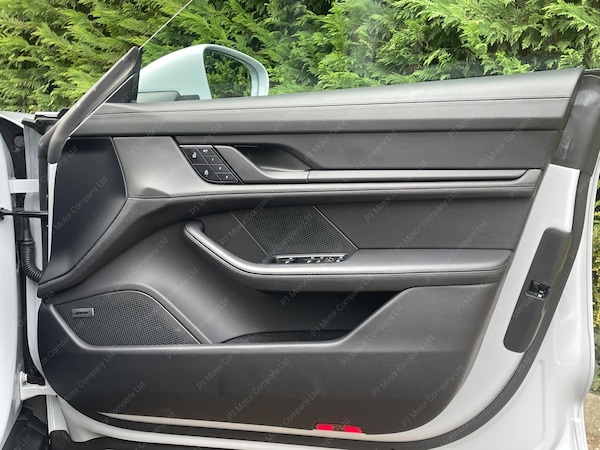 Used Porsche Taycan 2023 for sale - 76135819: Photo 22