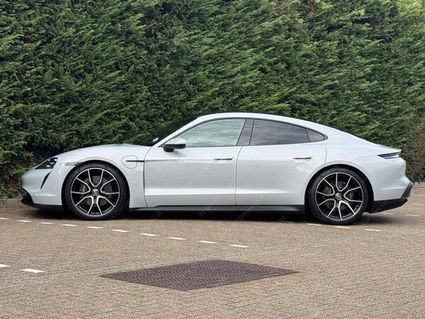 Used Porsche Taycan 2023 for sale - 76135819: Photo 5