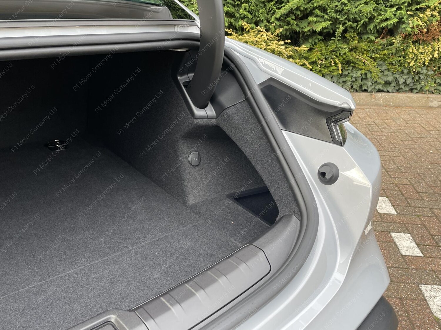 Used Porsche Taycan 2023 for sale - 76135819: Photo 75