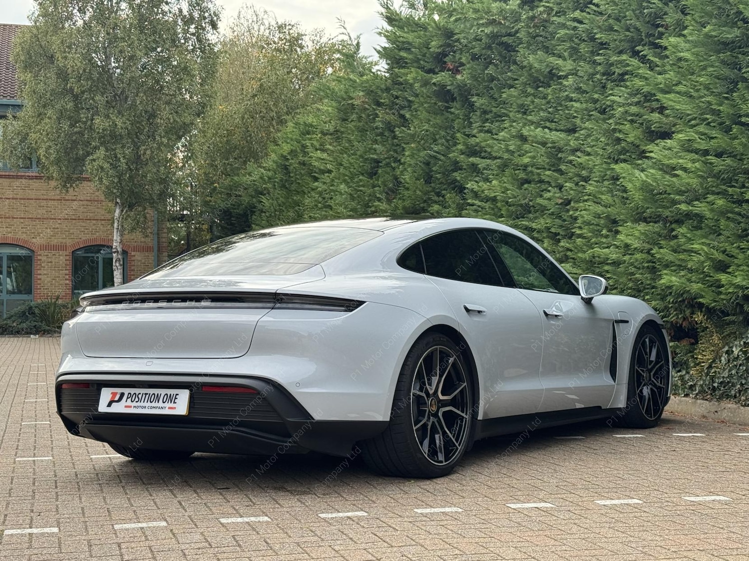 Used Porsche Taycan 2023 for sale - 76135819: Photo 8