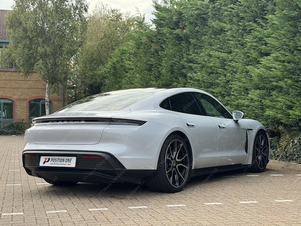 Used Porsche Taycan 2023 for sale - 76135819: Photo 8