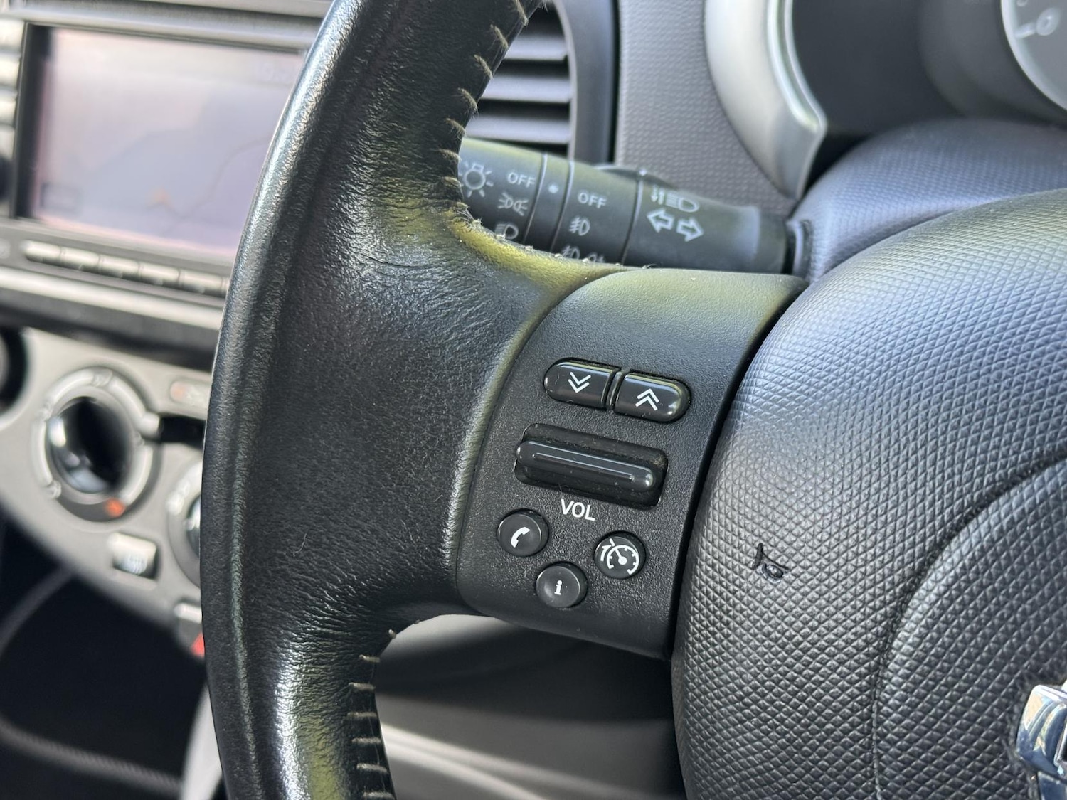 Used Nissan Micra 2010 for sale - 77721799: Photo 35