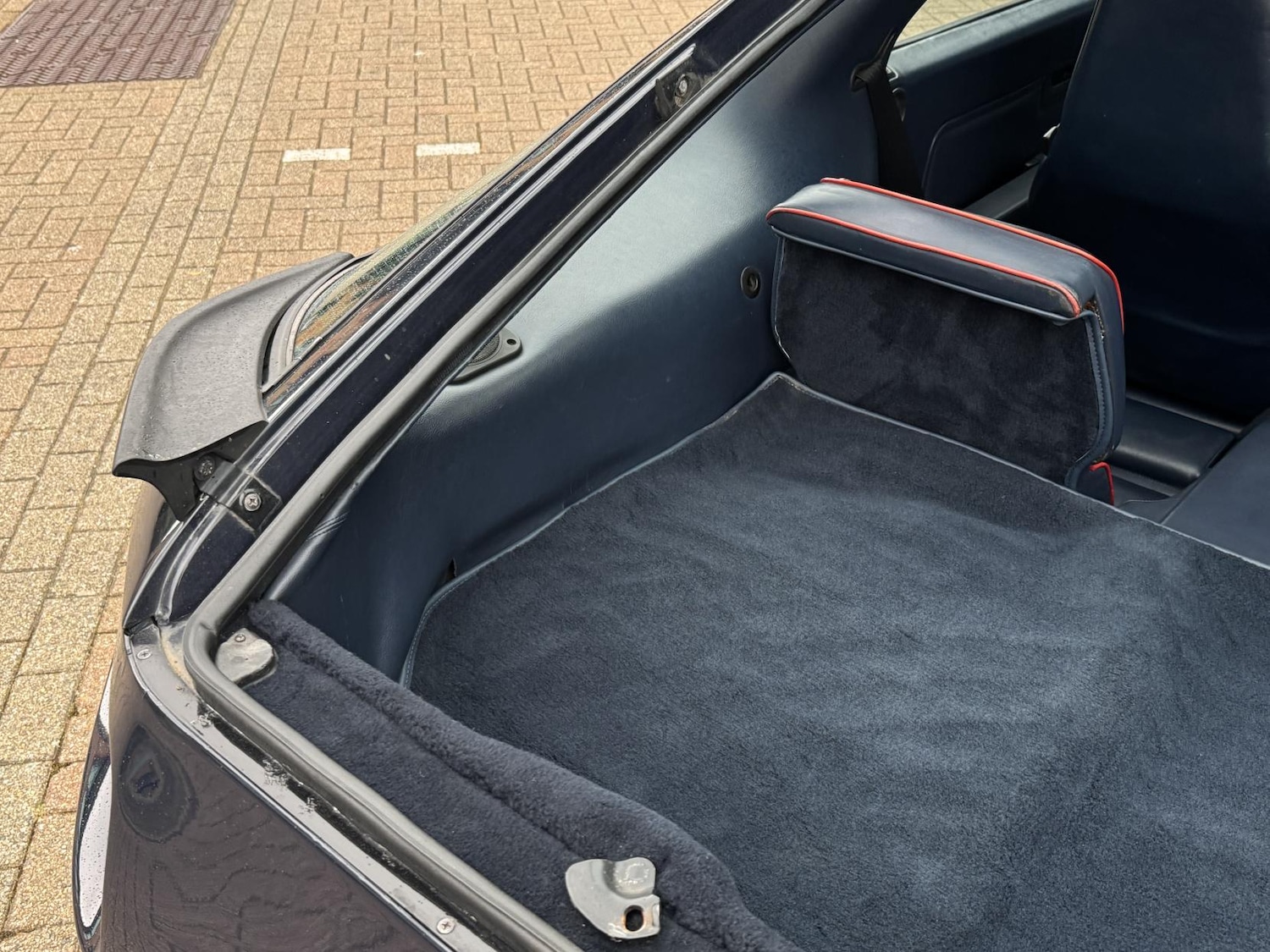 Used Porsche 928 1986 for sale - 77653316: Photo 49