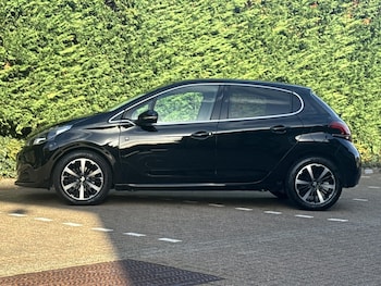 Used Peugeot 208 2019 for sale - 76568433: Photo