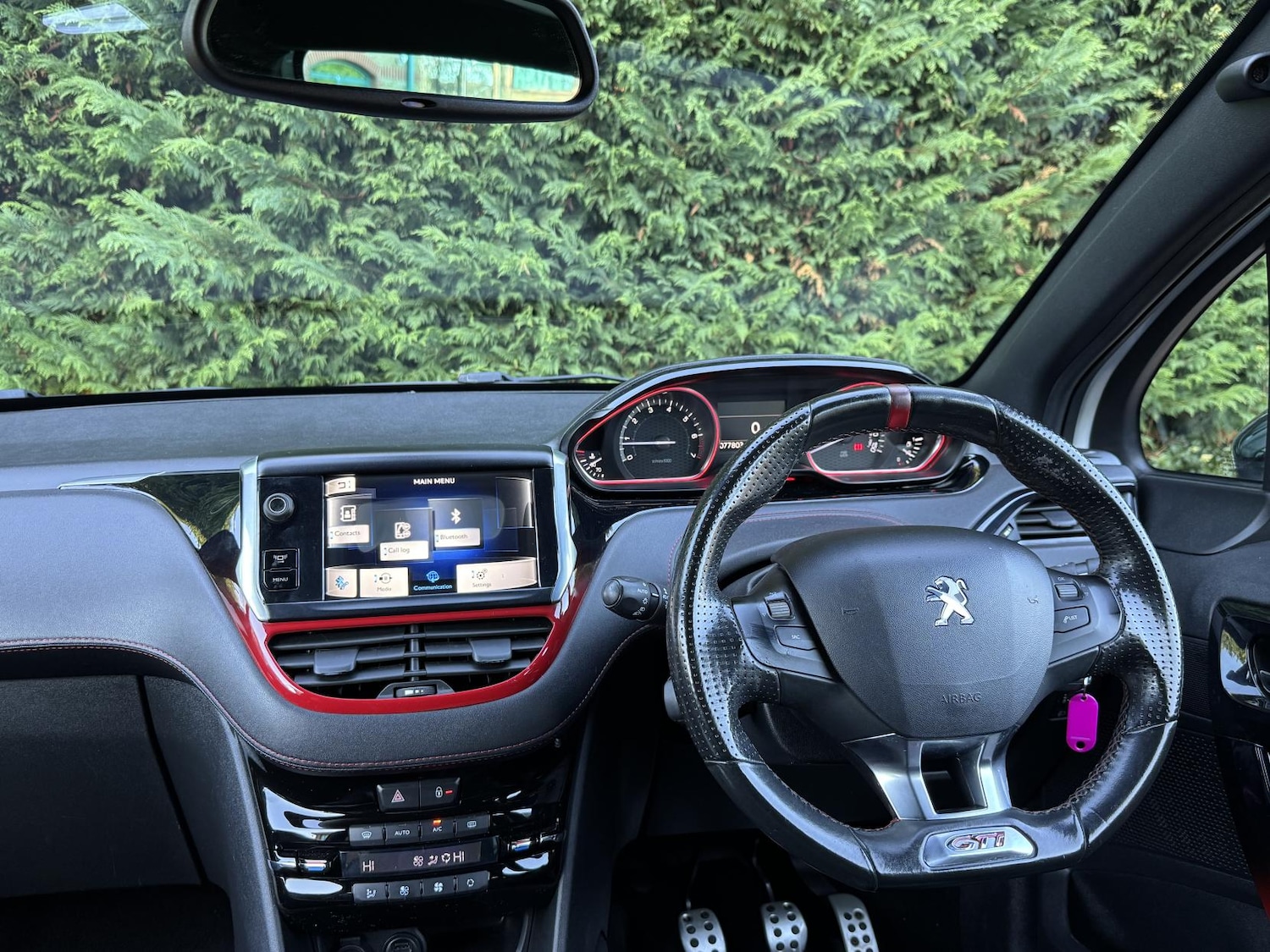 Used Peugeot 208 2015 for sale - 77248156: Photo 11