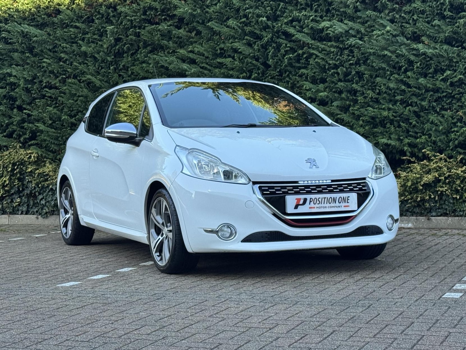 Used Peugeot 208 2015 for sale - 77248156: Photo 2