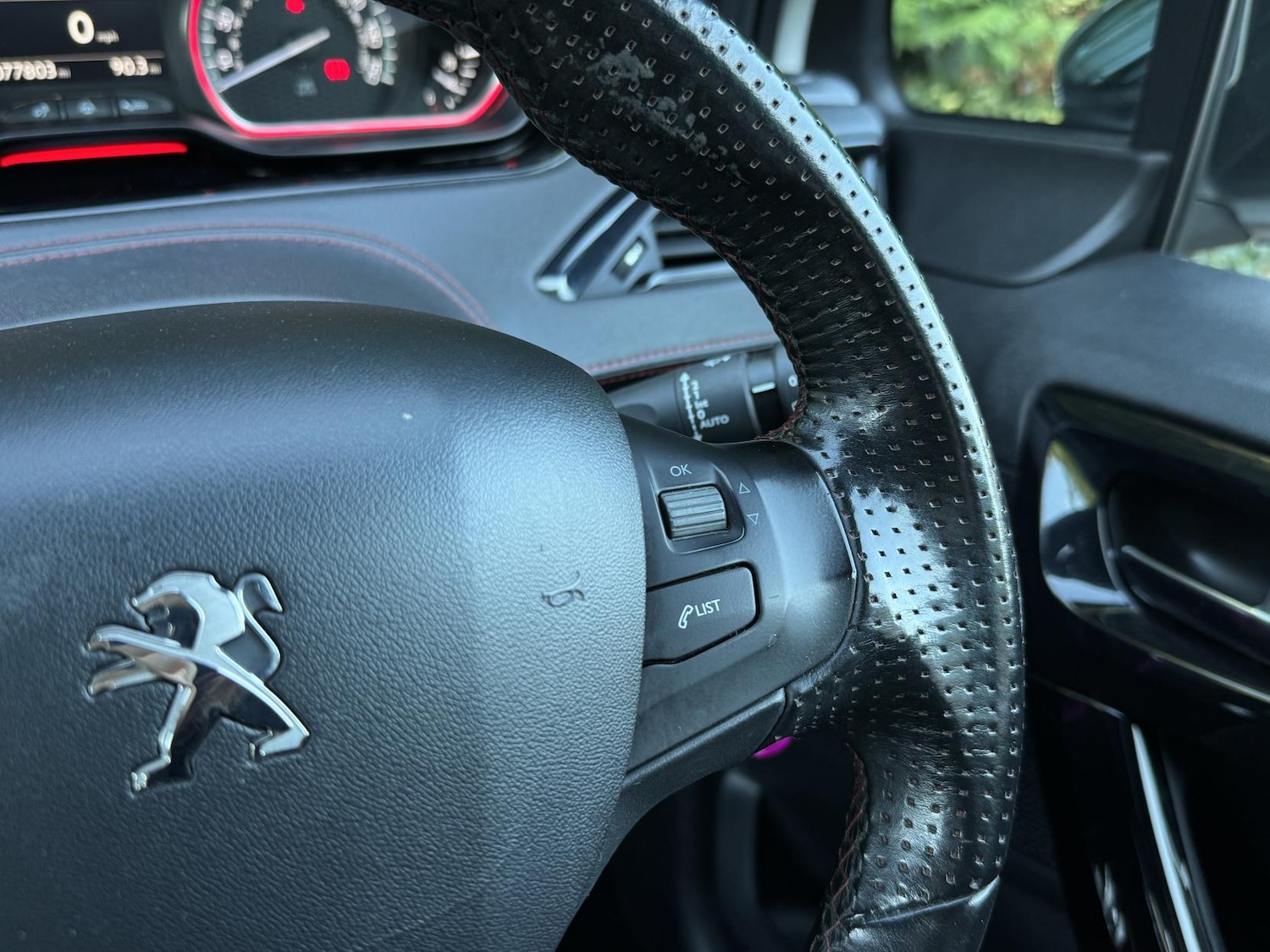 Used Peugeot 208 2015 for sale - 77248156: Photo 32