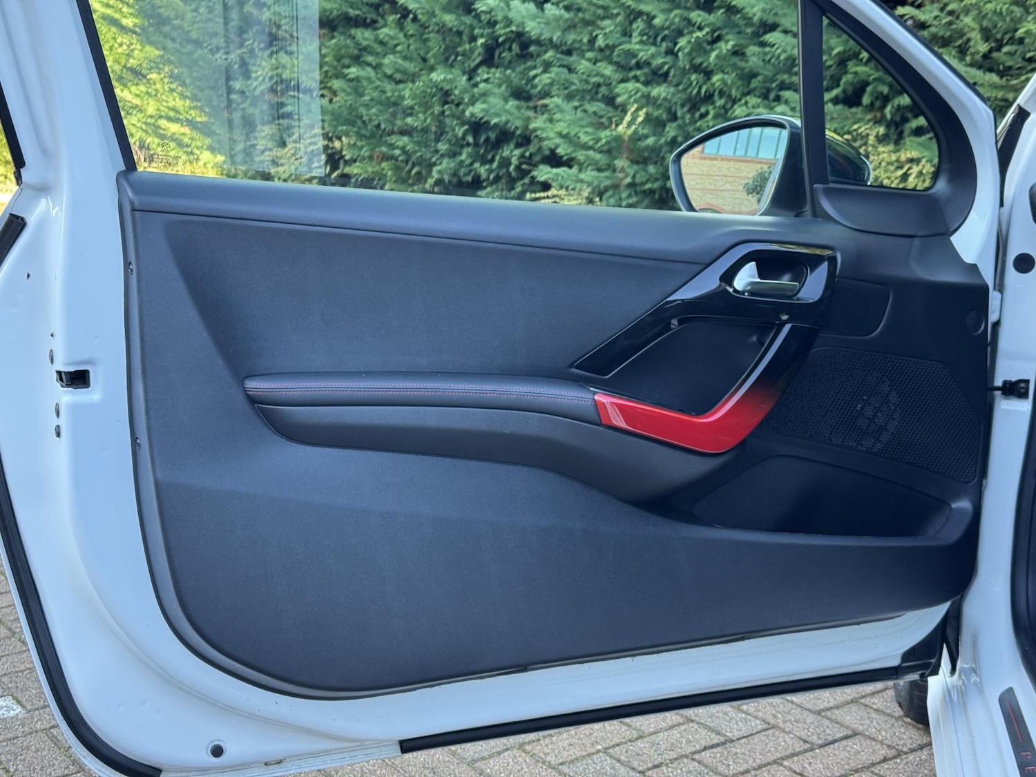 Used Peugeot 208 2015 for sale - 77248156: Photo 36