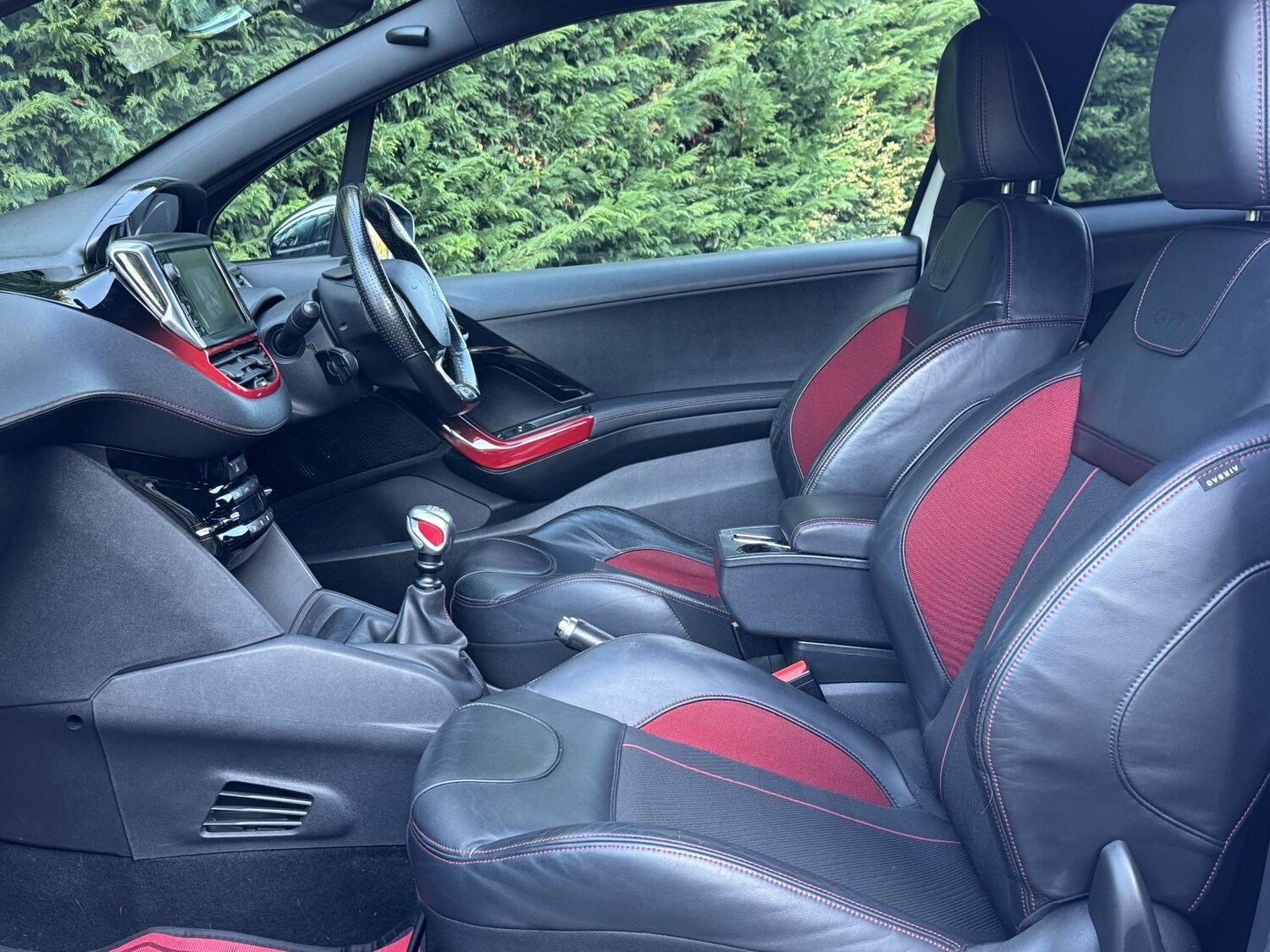 Used Peugeot 208 2015 for sale - 77248156: Photo 39