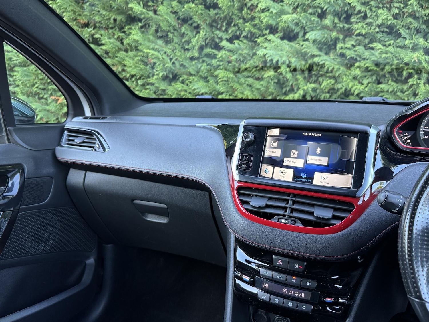 Used Peugeot 208 2015 for sale - 77248156: Photo 42