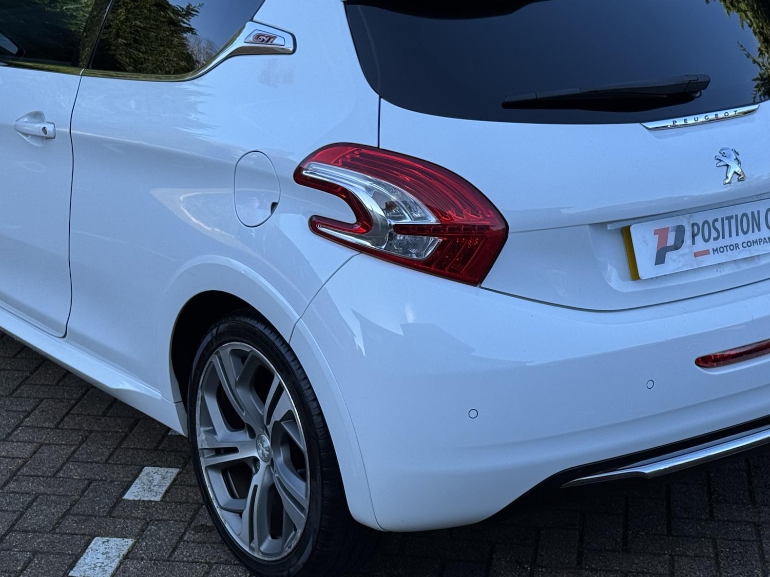 Used Peugeot 208 2015 for sale - 77248156: Photo 46