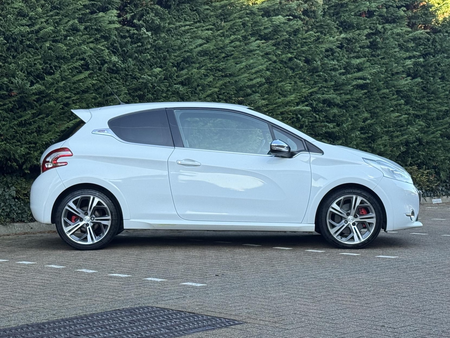 Used Peugeot 208 2015 for sale - 77248156: Photo 9