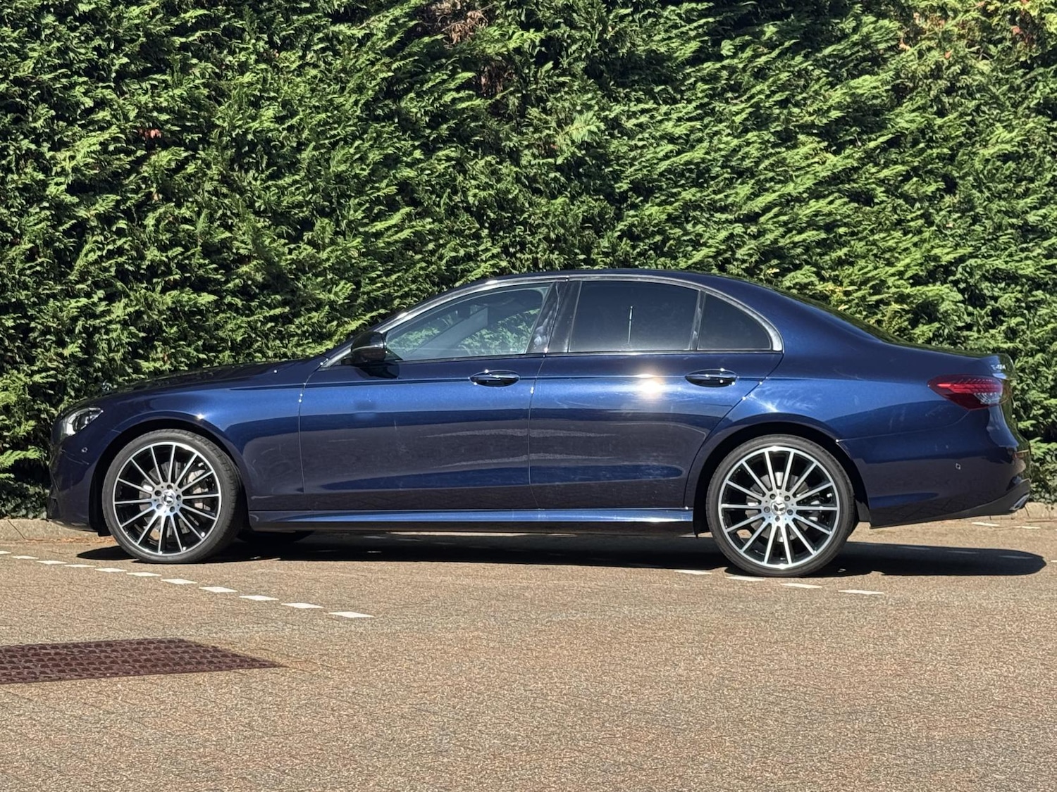 Used Mercedes-Benz E Class 2021 for sale - 76018385: Photo 4