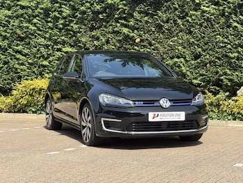 Used Volkswagen Golf 2016 for sale - 78683544: Photo
