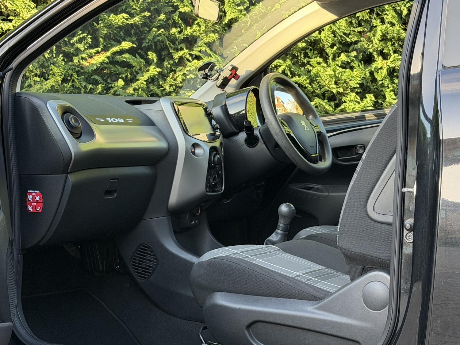 Used Peugeot 108 2016 for sale - 76377156: Photo 11