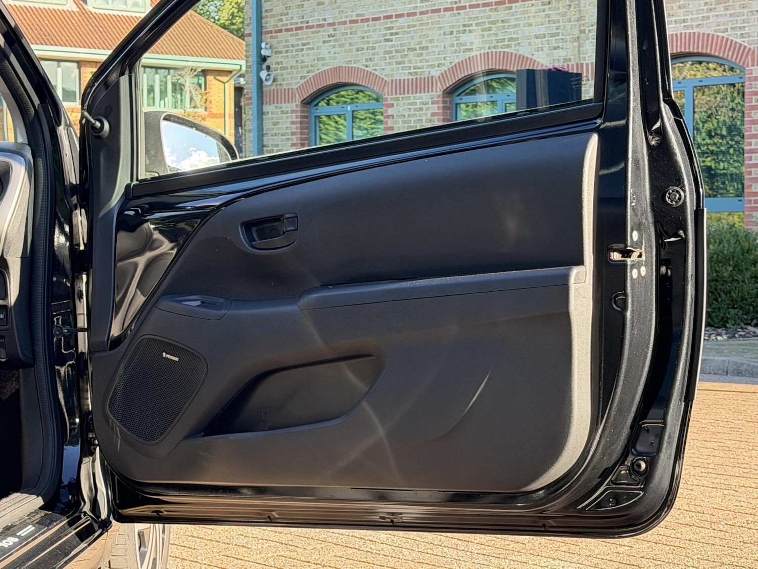 Used Peugeot 108 2016 for sale - 76377156: Photo 21