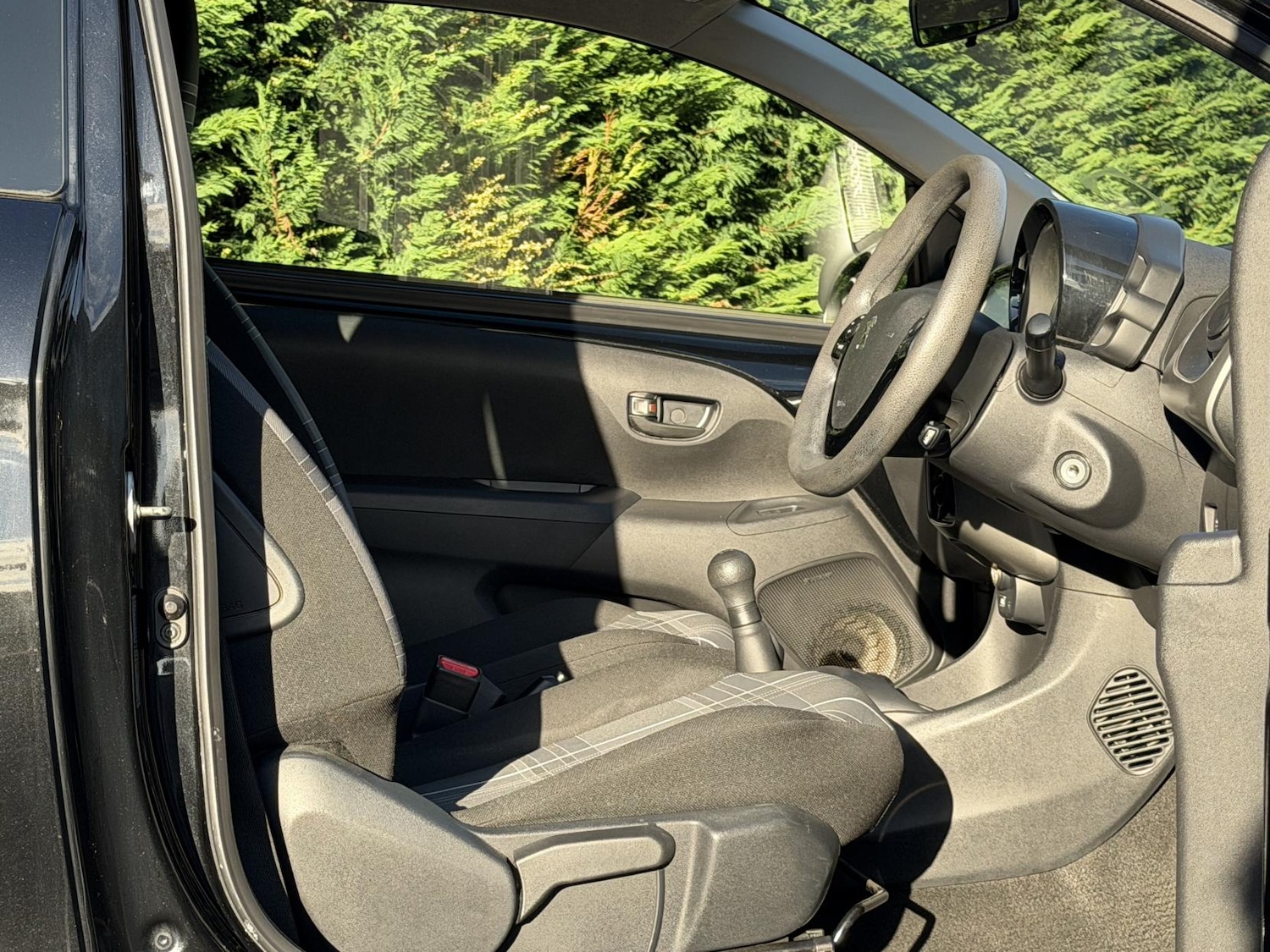 Used Peugeot 108 2016 for sale - 76377156: Photo 24