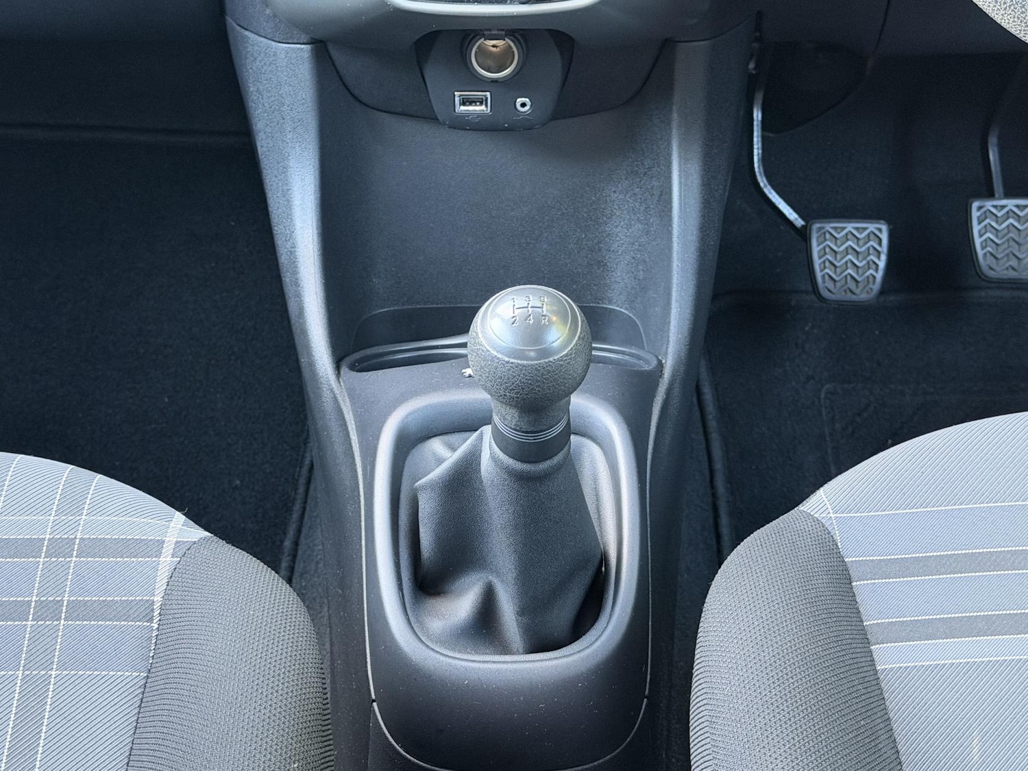 Used Peugeot 108 2016 for sale - 76377156: Photo 27