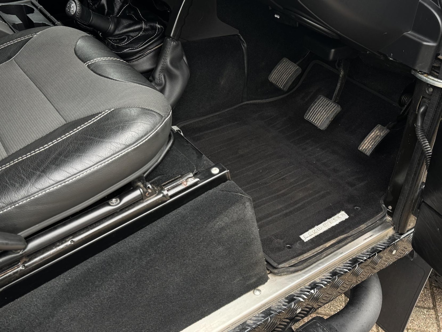 Used Land Rover Defender 2009 for sale - 77906983: Photo 26