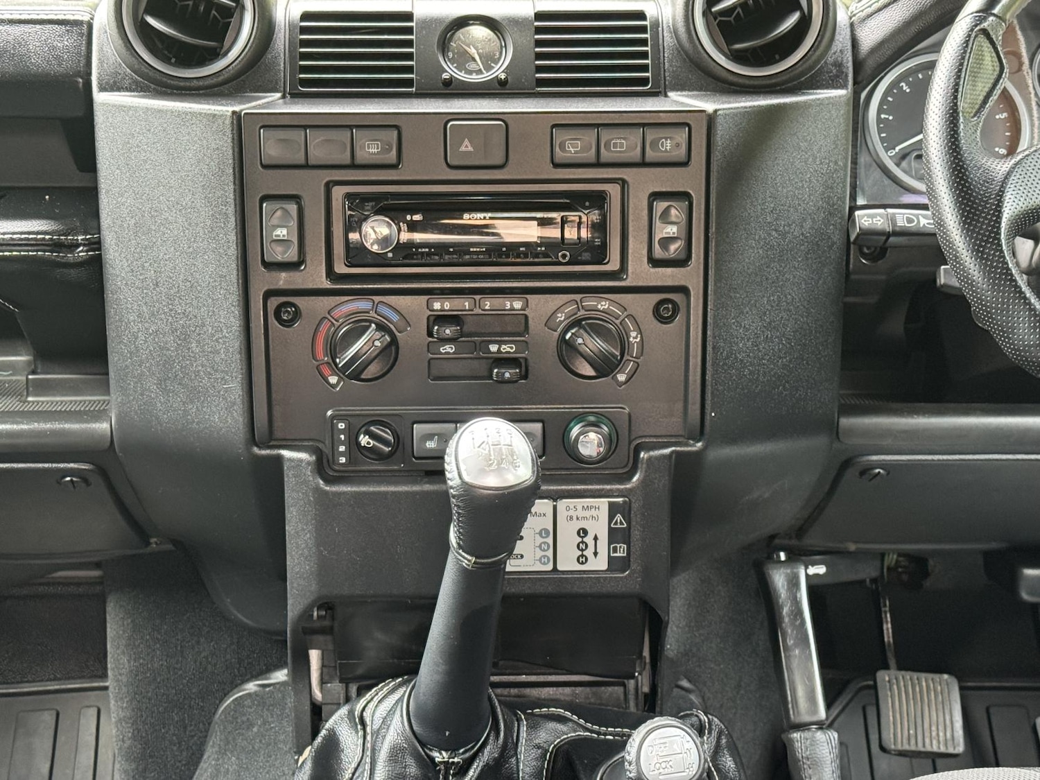 Used Land Rover Defender 2009 for sale - 77906983: Photo 28