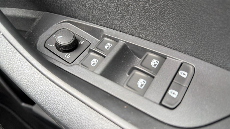 Used Skoda Karoq 2025 for sale - 77031335: Photo 31