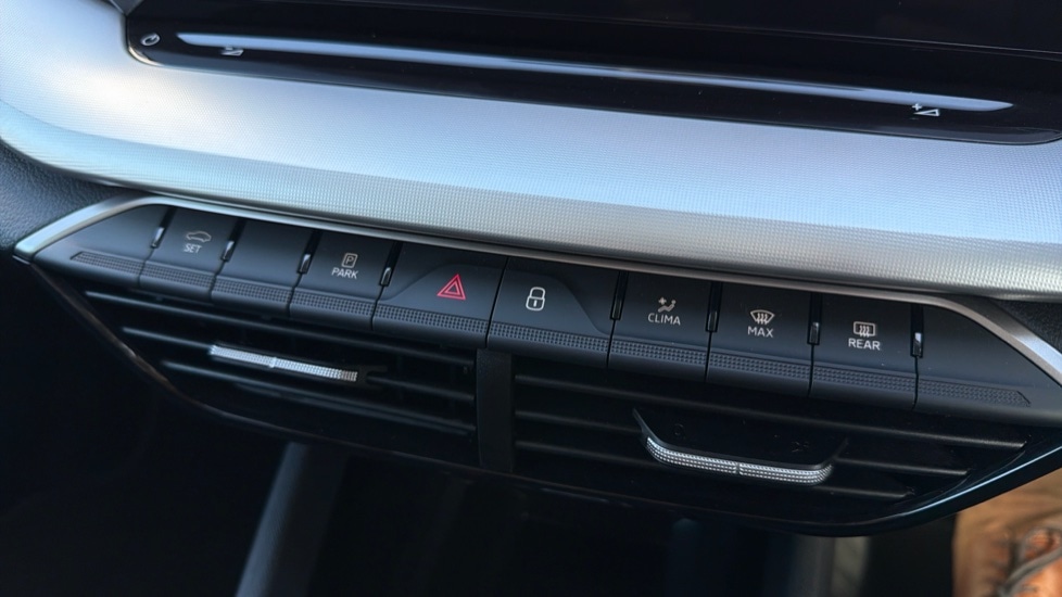 Used Skoda Octavia 2024 for sale - 75921828: Photo 28