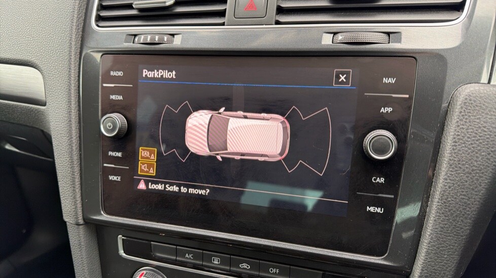 Used Volkswagen Golf 2019 for sale - 76874610: Photo 26