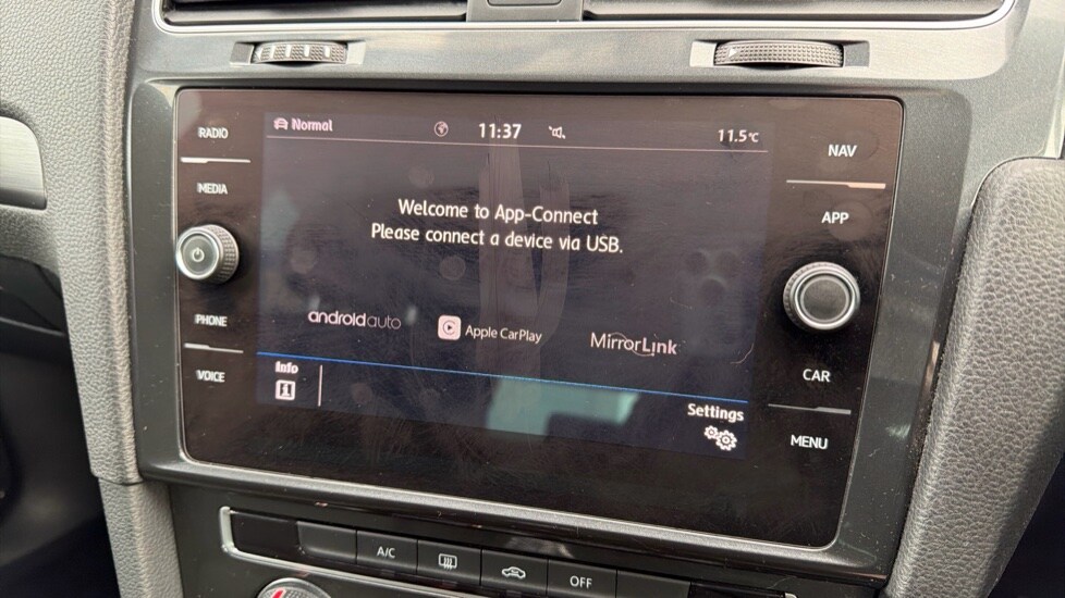 Used Volkswagen Golf 2019 for sale - 76874610: Photo 37