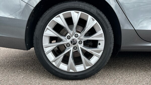 Used Skoda Superb 2024 for sale - 75584234: Photo 5
