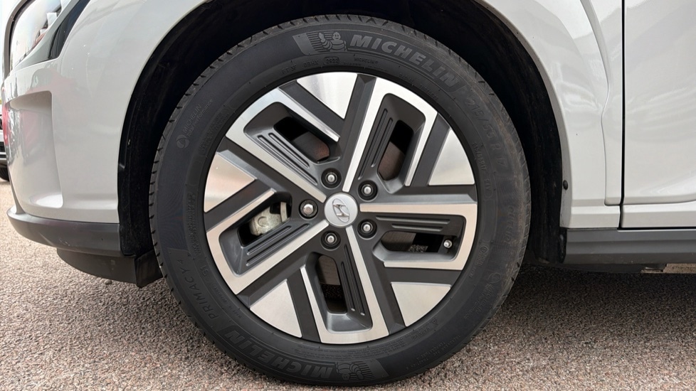 Used Hyundai KONA 2023 for sale - 76124306: Photo 17
